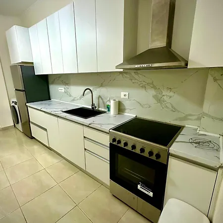 Br's New Bazaar Villa Tirana