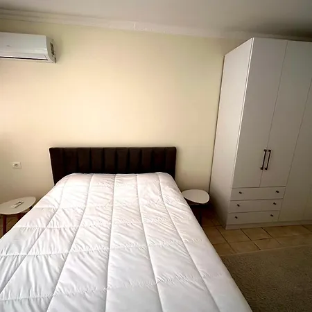Br's New Bazaar Villa Tirana